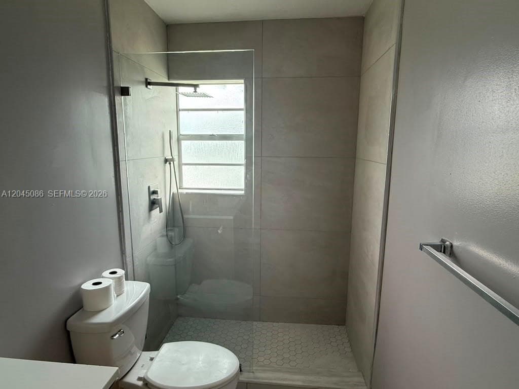 5870 NW 16th Pl # 4, Sunrise FL 33313 photo 3