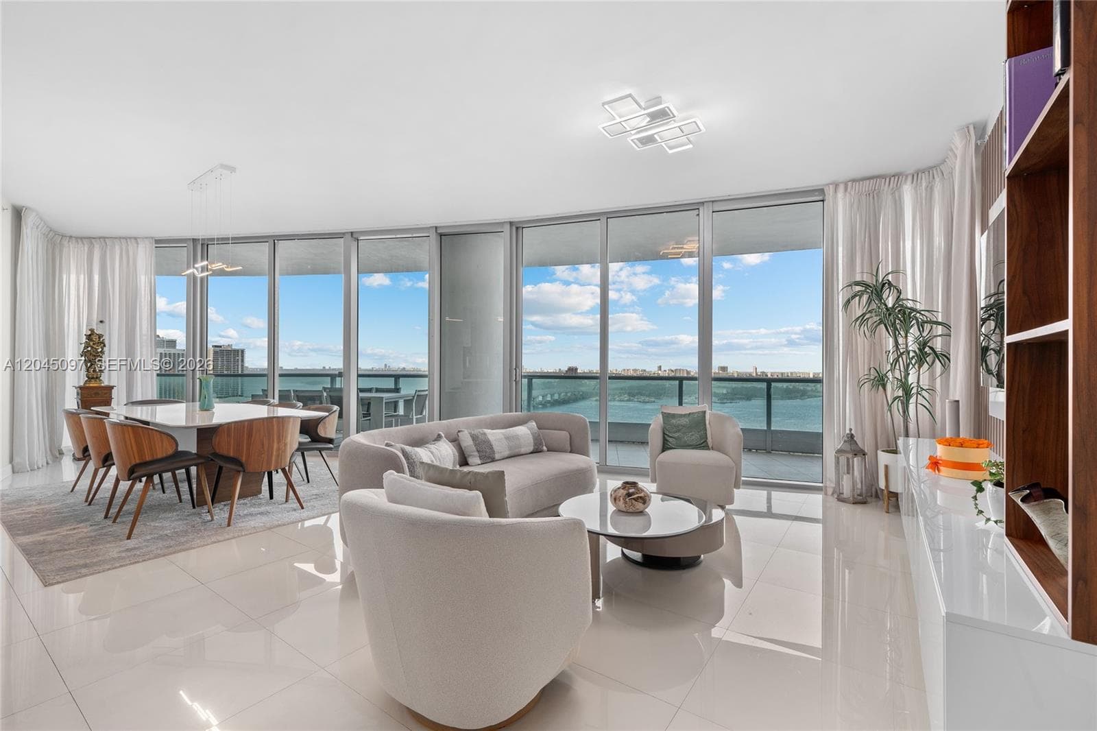 900 Biscayne Blvd # 2506, Miami FL 33132