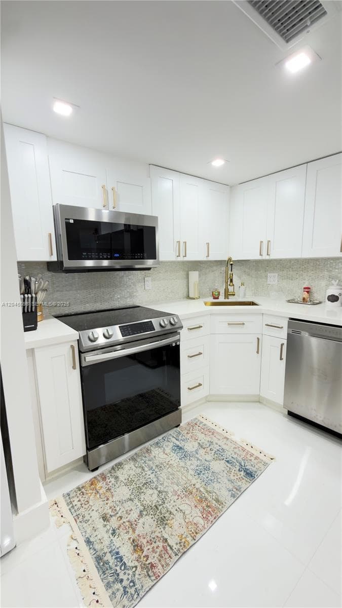 2333 Brickell Ave # 614, Miami FL 33129 photo 3