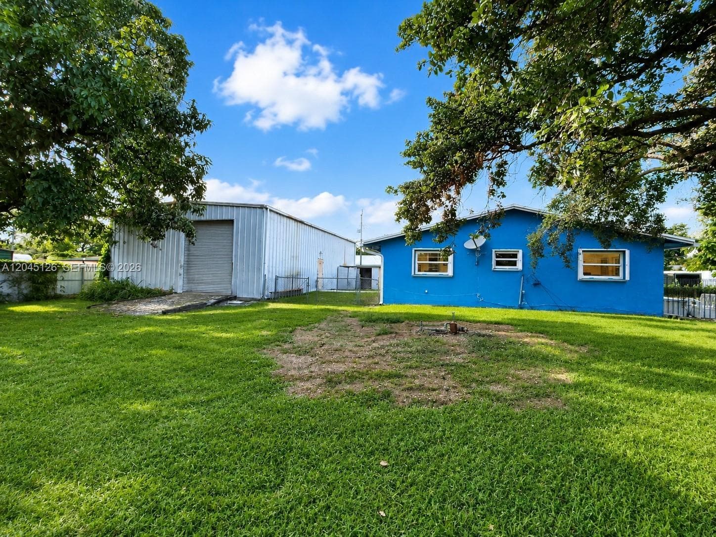 6145 Hayes St, Hollywood FL 33024 photo 2
