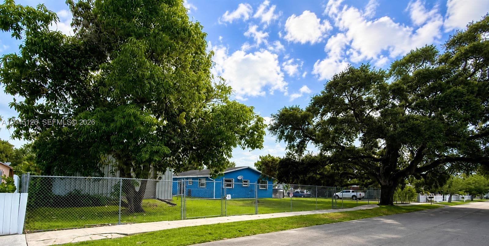 6145 Hayes St, Hollywood FL 33024 photo 4