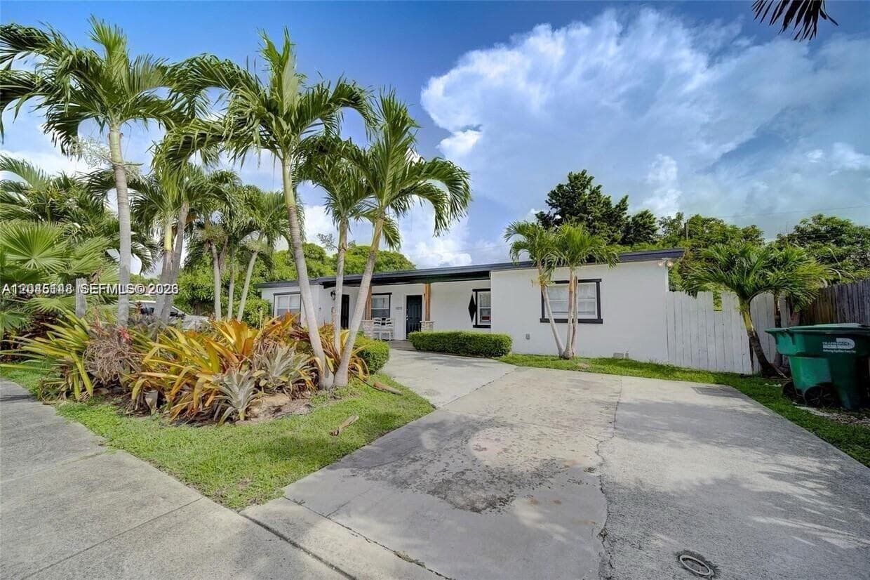 10215 SW 171st St, Miami FL 33157