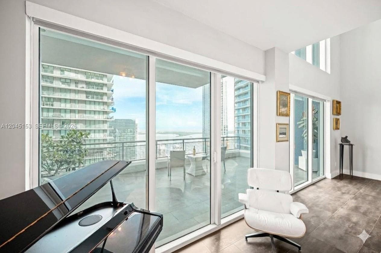 Infinity at Brickell photo 2