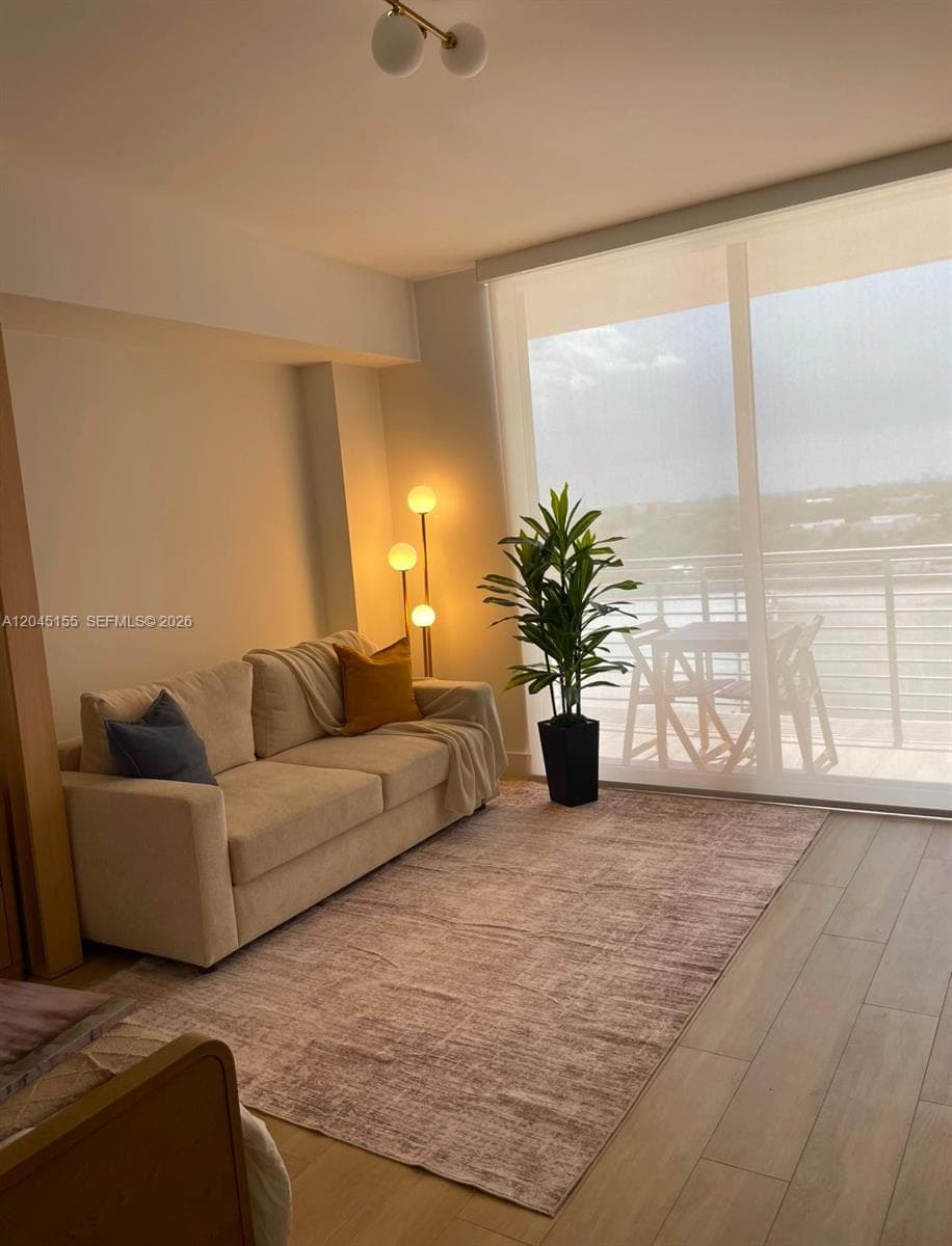 90 NE 32 # 819, Miami, FL 33137 photo 3