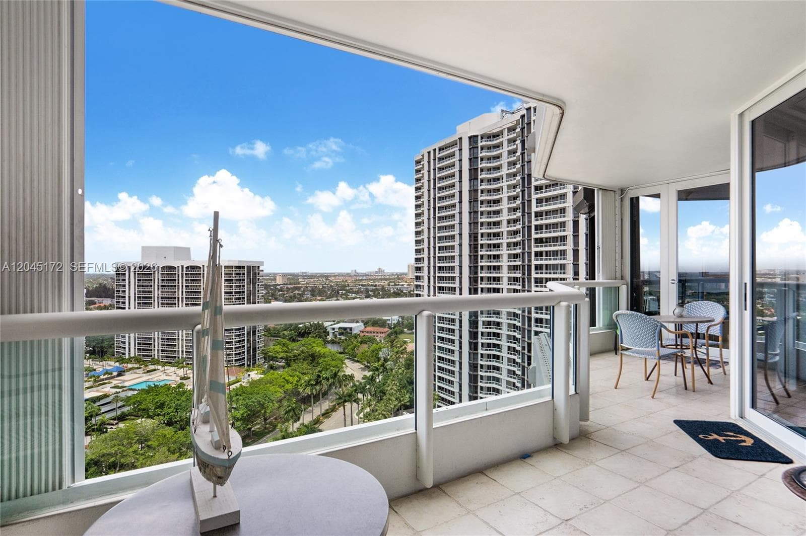 21055 Yacht Club Dr # 2005, Aventura FL 33180 photo 4
