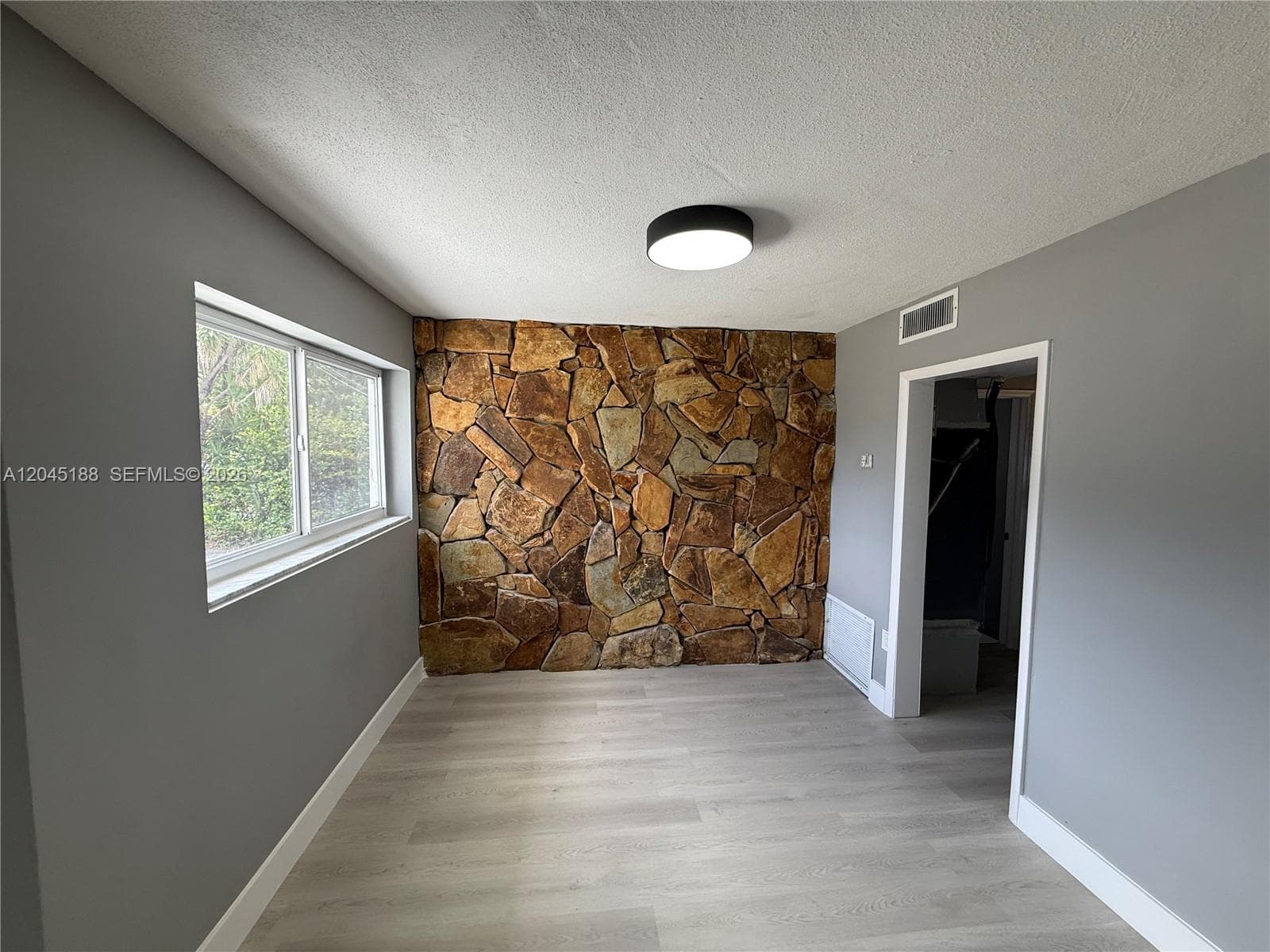 17880 NE 13th Ave, North Miami Beach FL 33162 photo 4