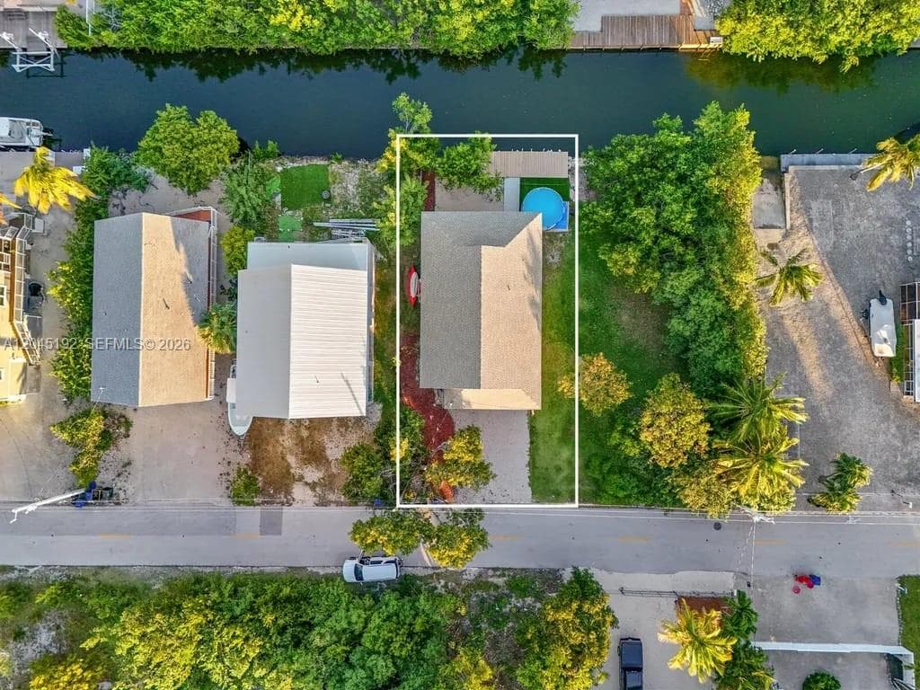 3635 Trade Winds St, Big Pine, FL 33043 photo 4