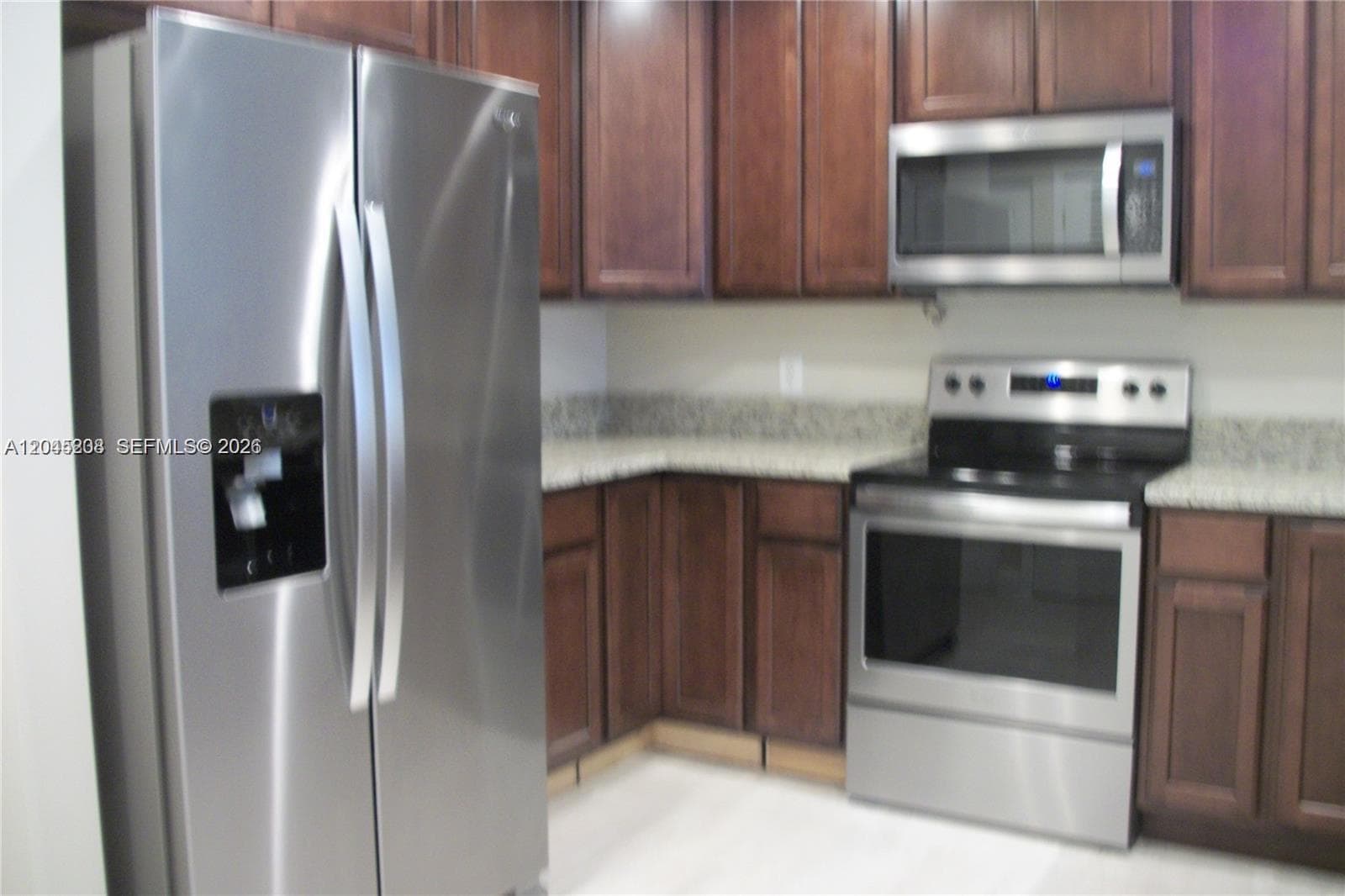 13900 Lake Placid Ct # A24, Miami Lakes FL 33014 photo 2