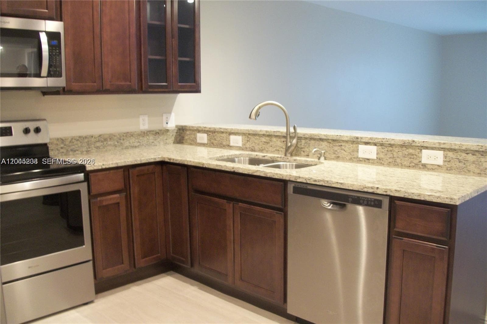 13900 Lake Placid Ct # A24, Miami Lakes FL 33014 photo 3
