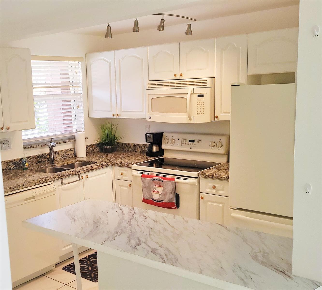 2801 N Pine Island Road # 204, Sunrise FL 33322