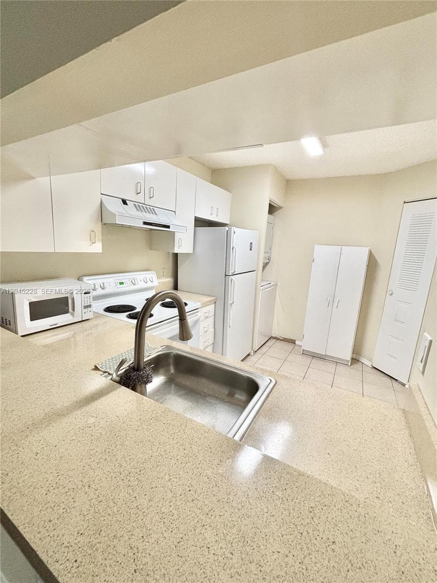 1040 Coral Club Dr # 1040, Coral Springs FL 33071 photo 3