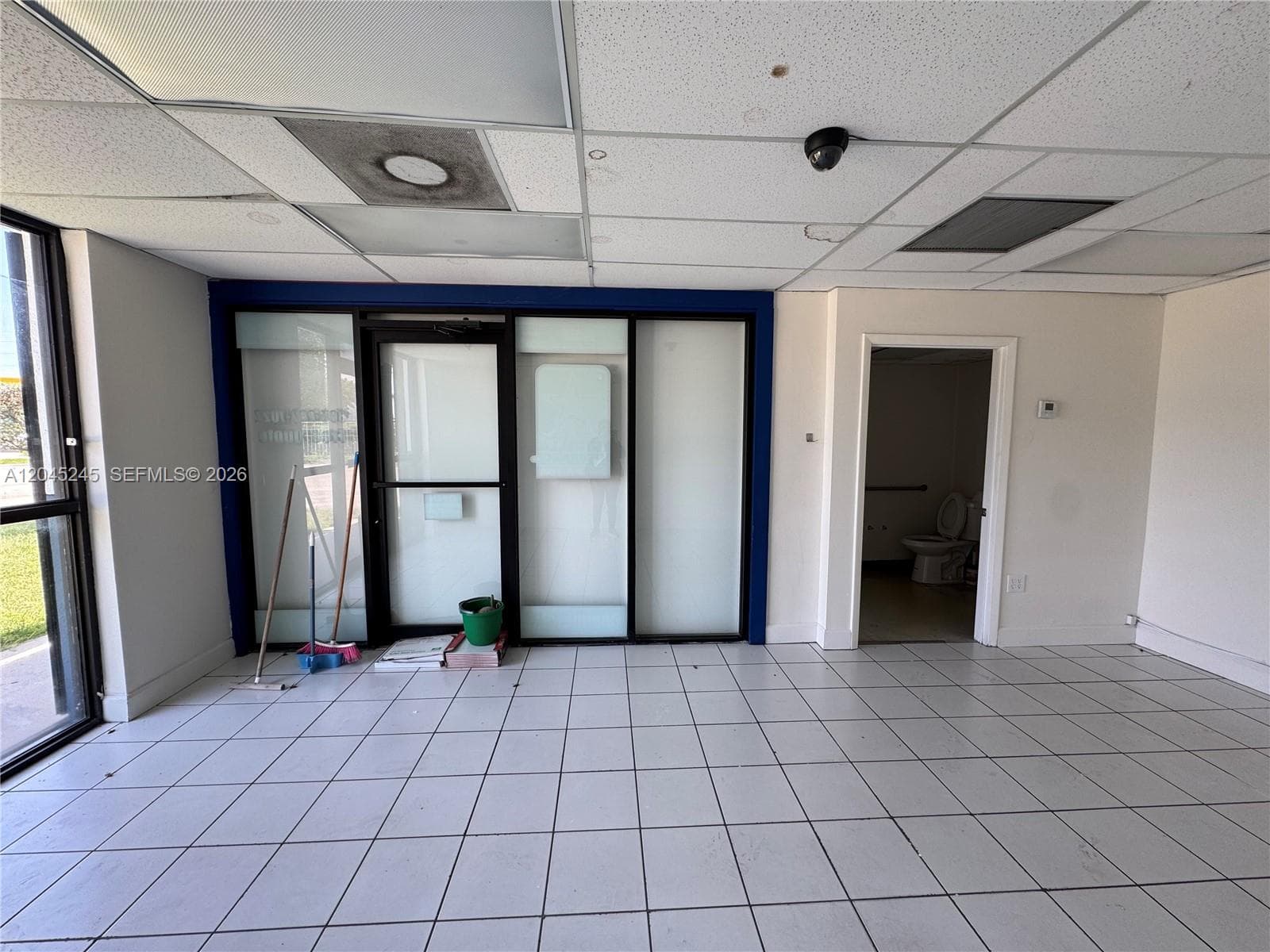 90 NW 79th Ave, Miami FL 33126 photo 2