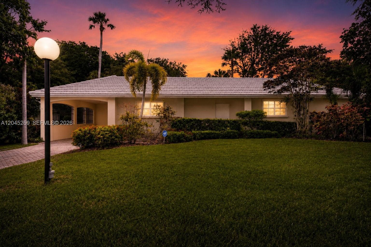 908 Cypress Ter # V57, Pompano Beach FL 33069 photo 2