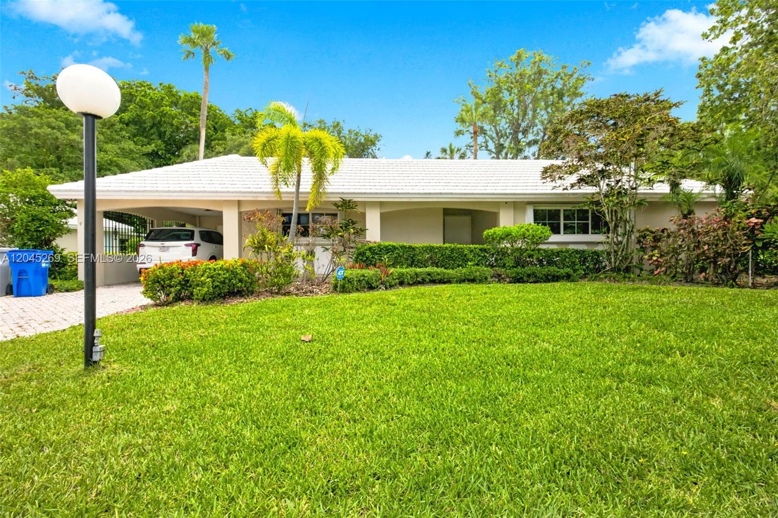 908 Cypress Ter # V57, Pompano Beach FL 33069