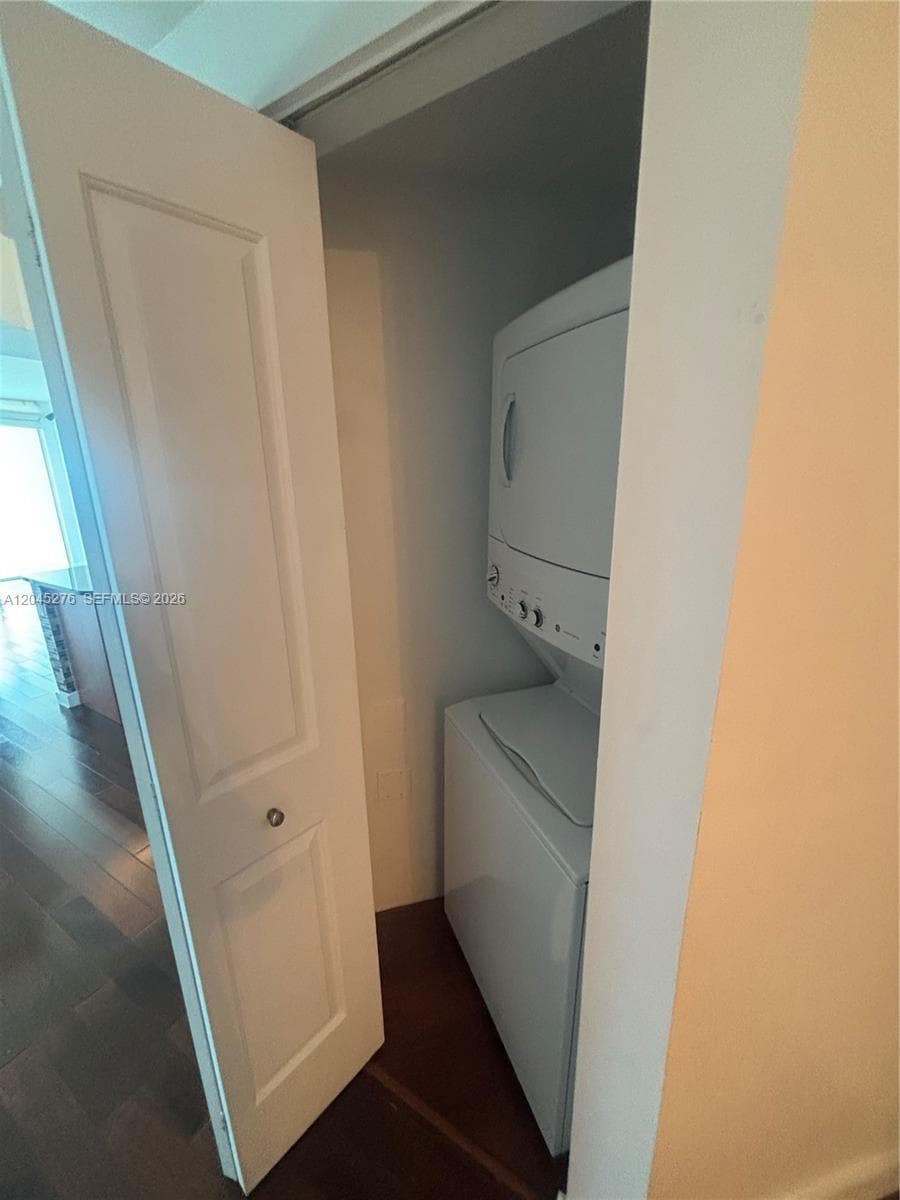 480 NE 30th St # 1004, Miami FL 33137 photo 2