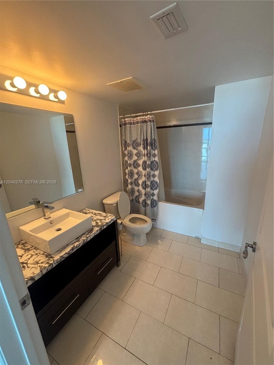 480 NE 30th St # 1004, Miami FL 33137 photo 4
