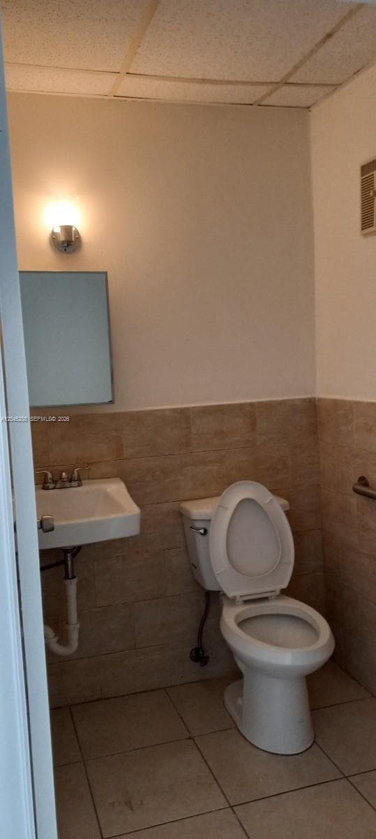 2067 W 62nd St, Hialeah FL 33016 photo 3