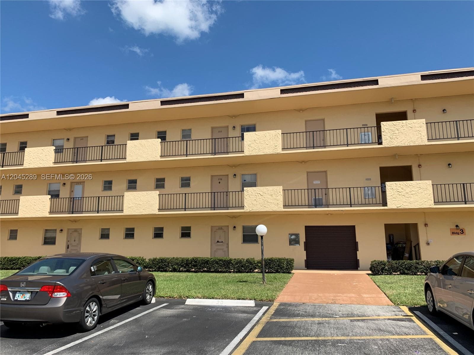 201 Berkley Rd # 204, Hollywood FL 33024