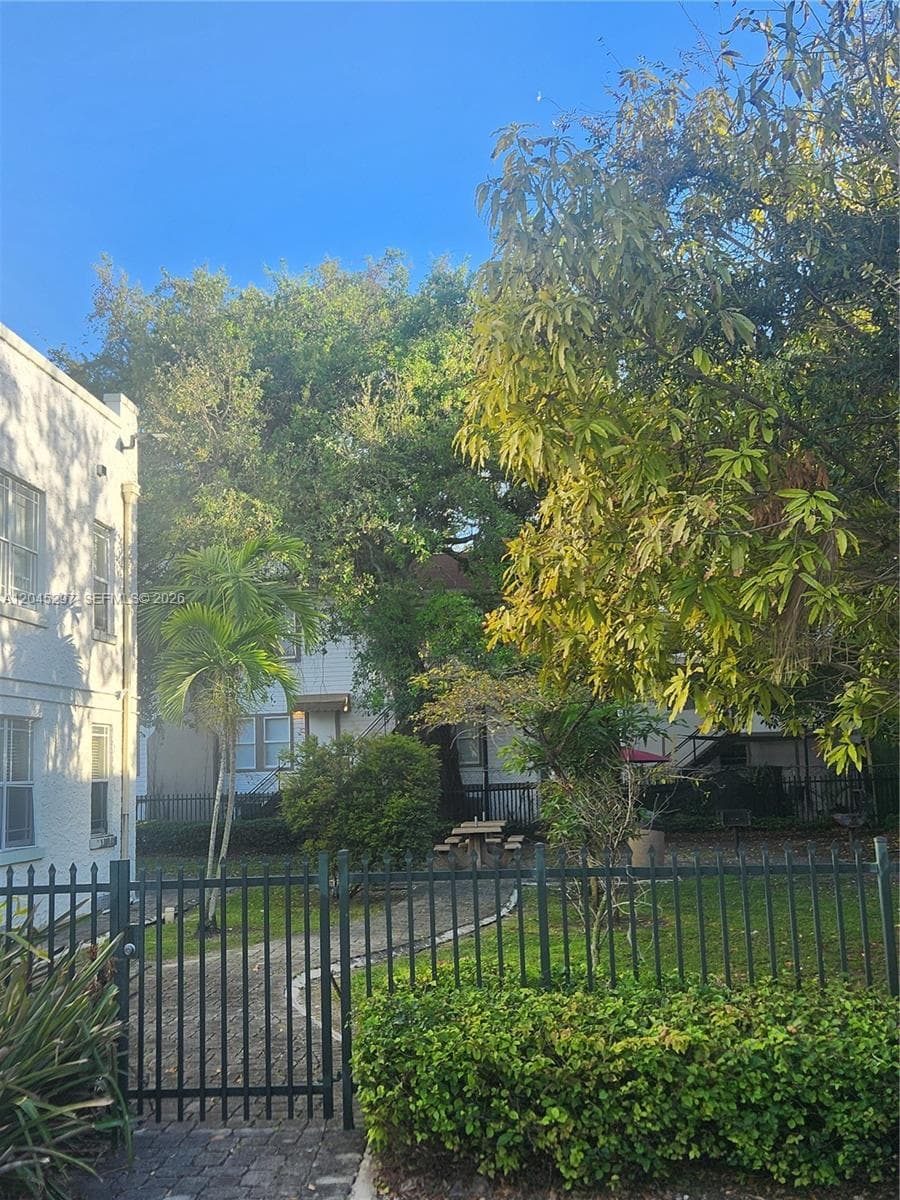 412 NW 4th St, Miami FL 33130 photo 5