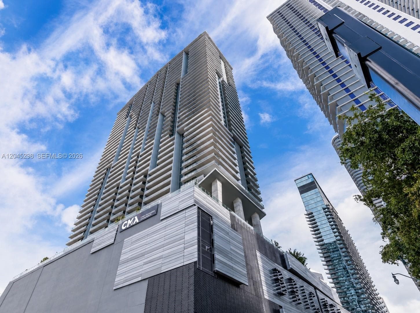 88 SW 7th St # 1511, Miami FL 33130