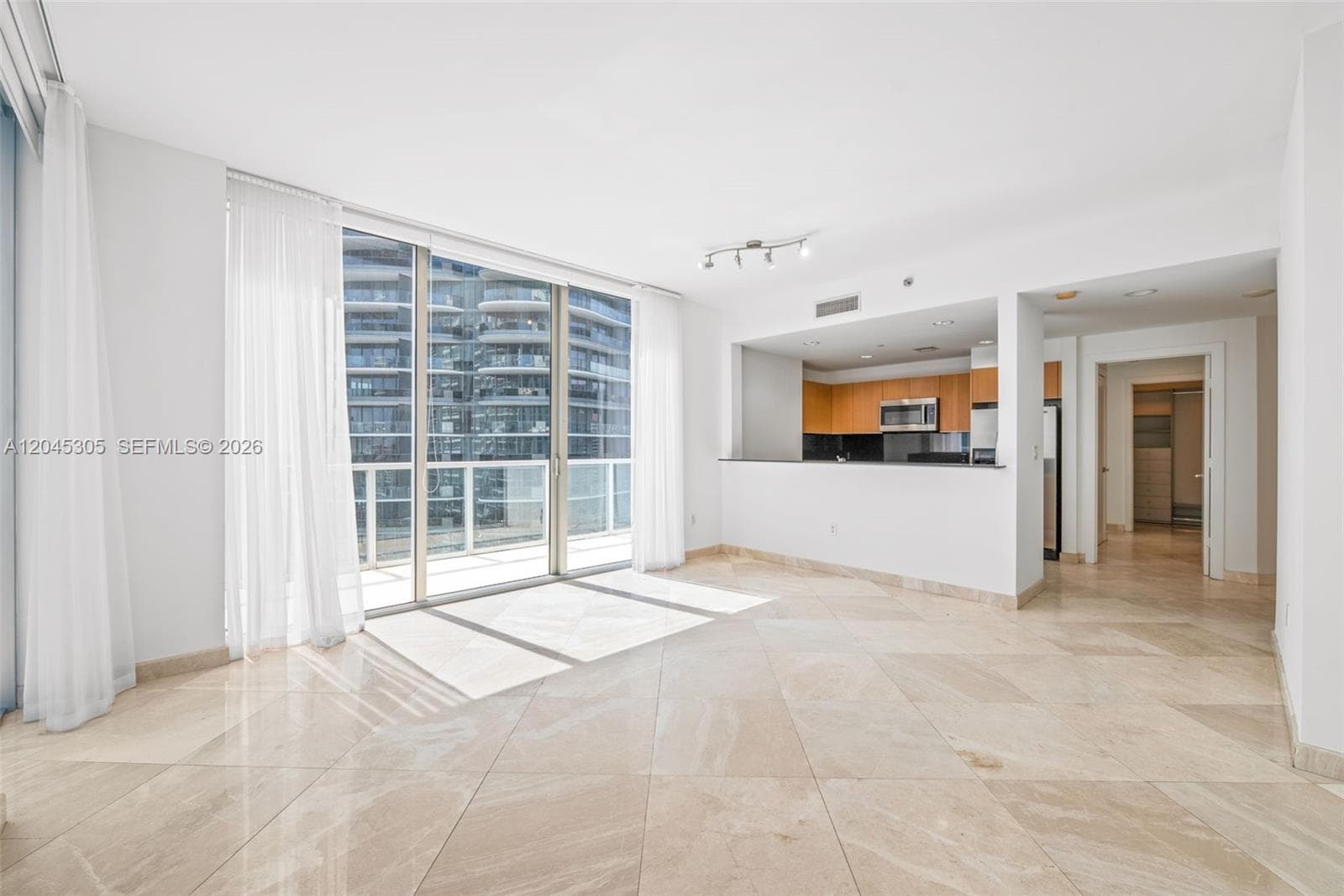 1050 Brickell Ave # 3314, Miami FL 33131 photo 2