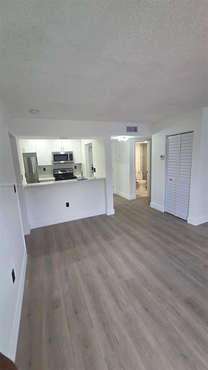 7125 NW 186th St # B201, Hialeah FL 33015