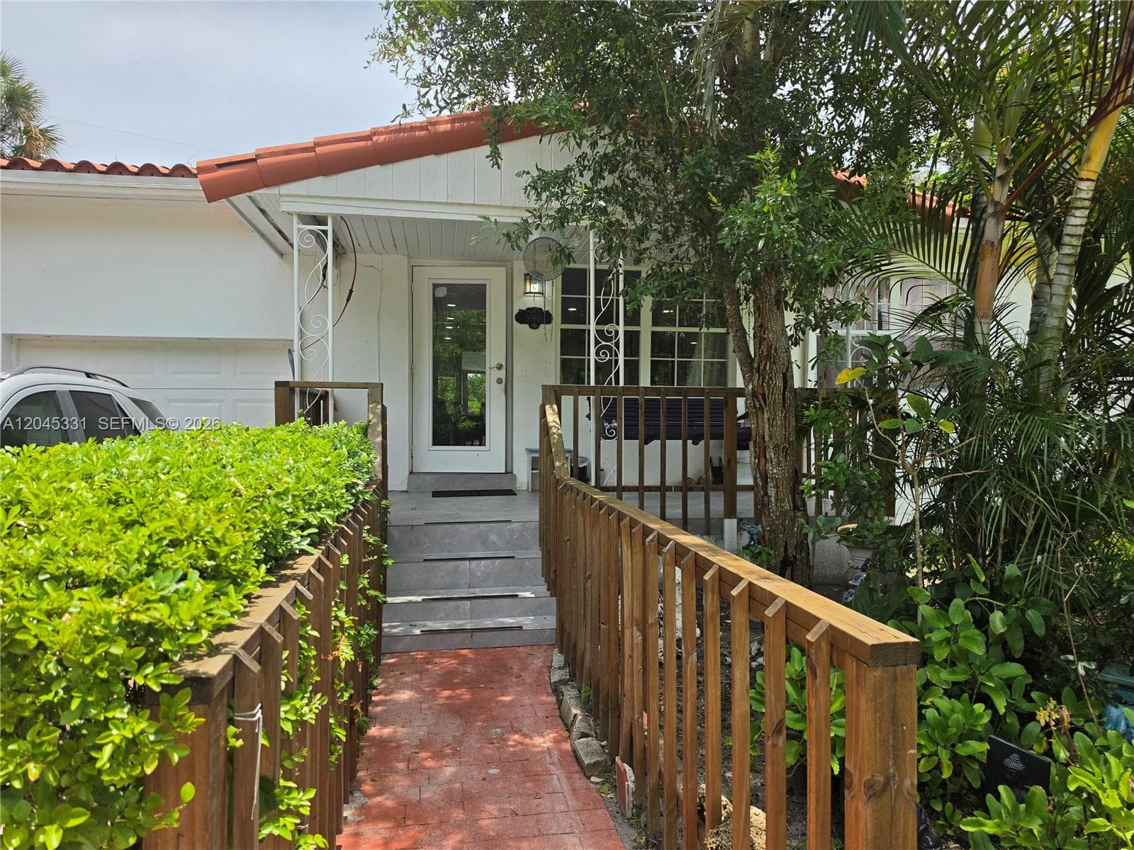 10801 NE 10th Ave, Biscayne Park FL 33161 photo 2
