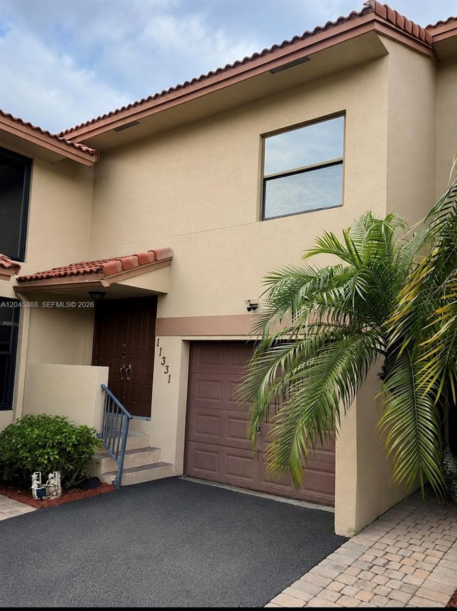 11331 SW 9th Ct, Pembroke Pines FL 33025