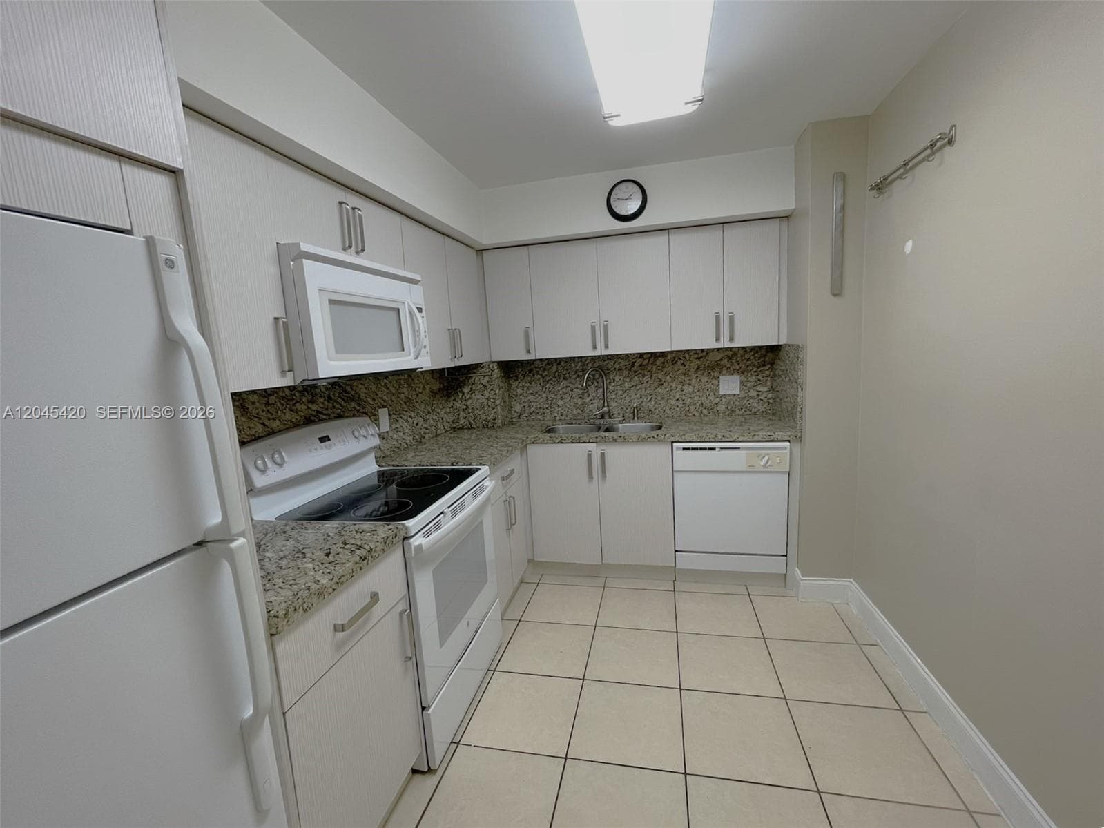 3900 N Hills Dr # 108, Hollywood FL 33021 photo 2