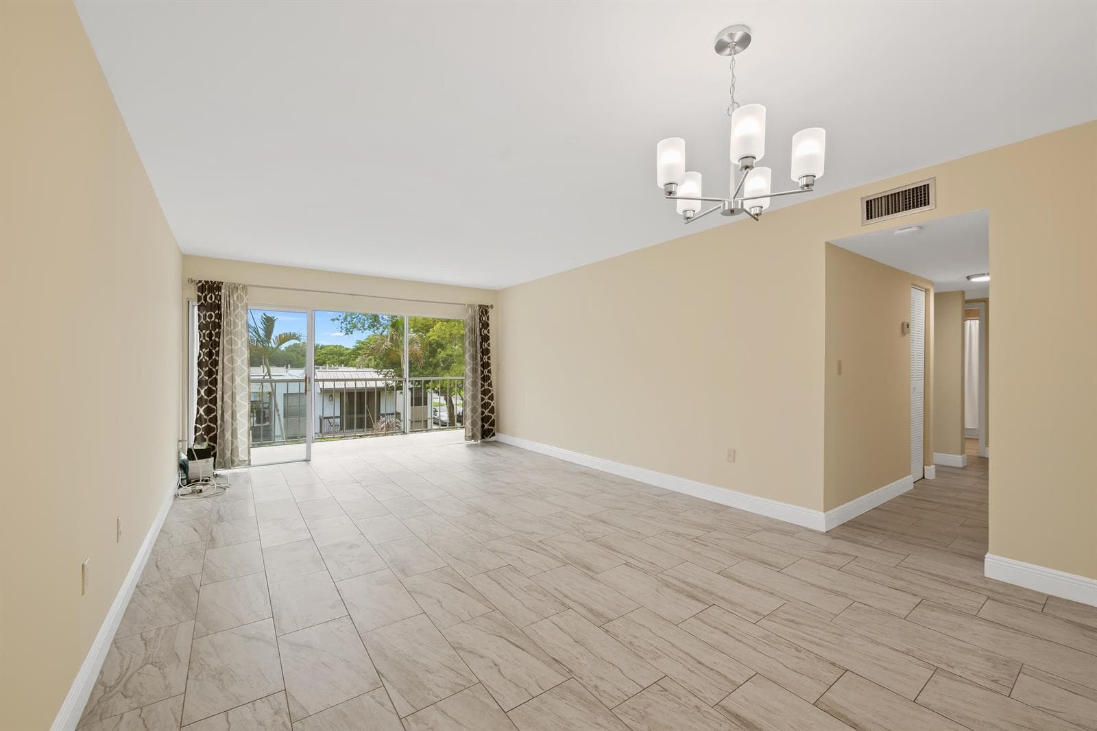 483 N Pine Island Road # C304, Plantation FL 33324 photo 3