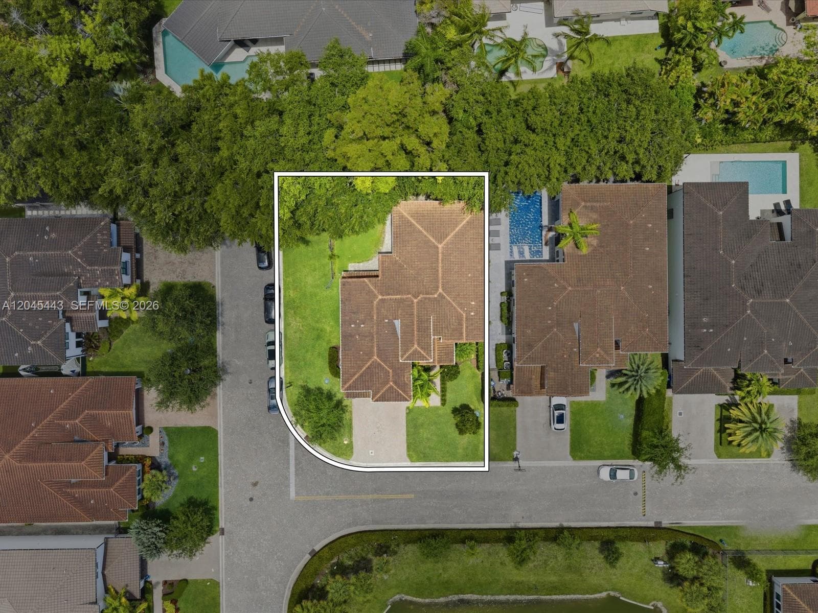 3439 N Brookfield Cir N, Hollywood FL 33312 photo 4