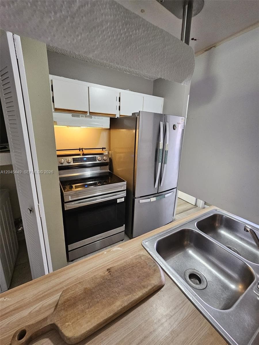 18306 NW 68th Ave # H, Hialeah FL 33015 photo 3