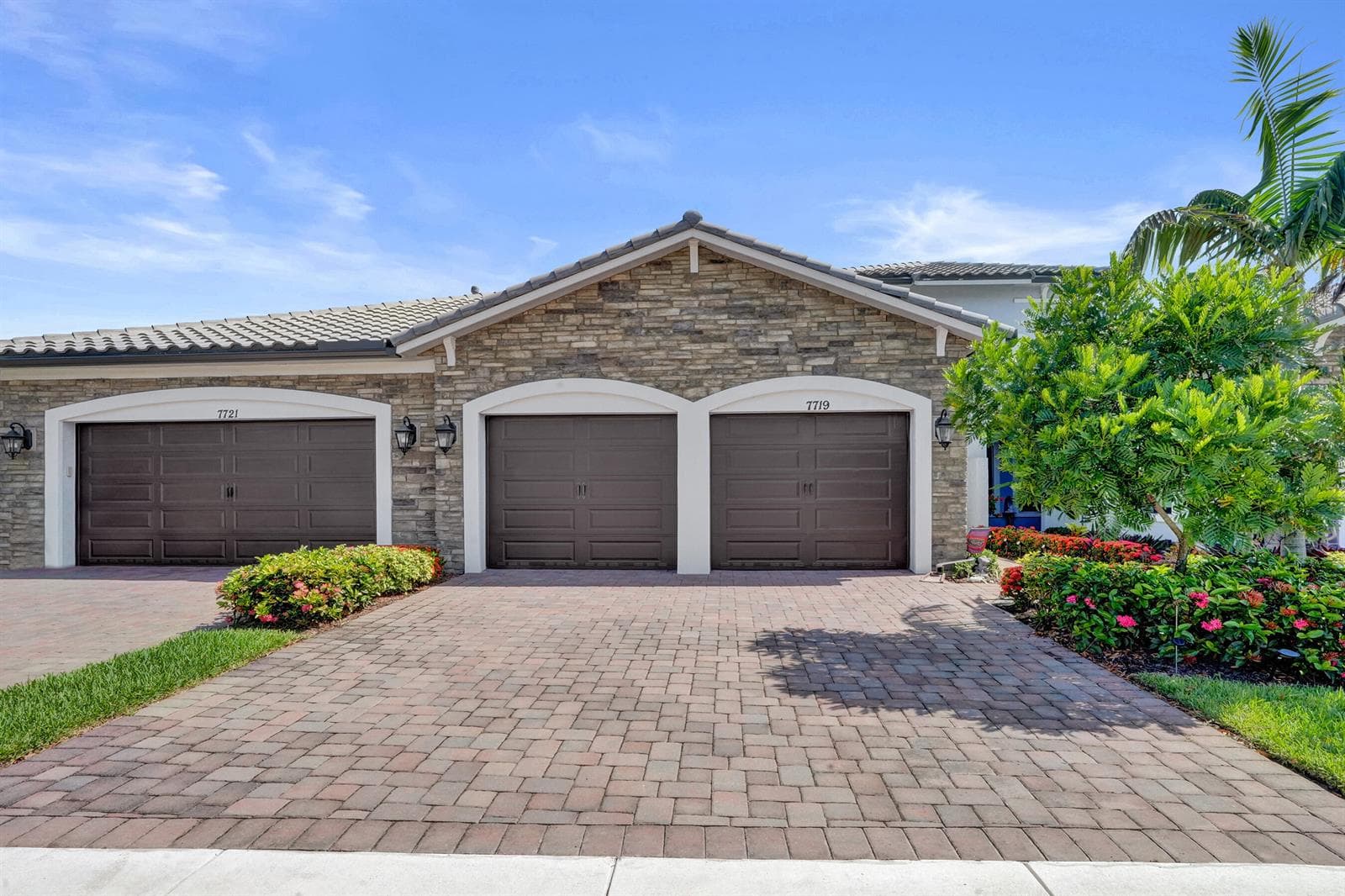 7719 S Blue Spring Drive, Parkland FL 33067 photo 2