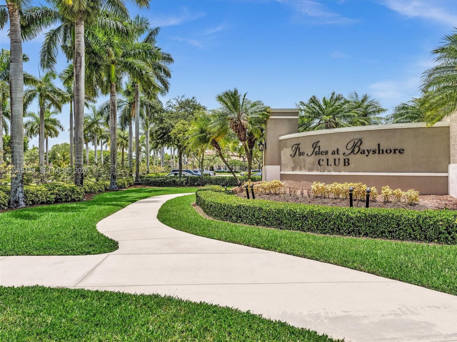 8887 SW 225th St, Cutler Bay FL 33190 photo 2