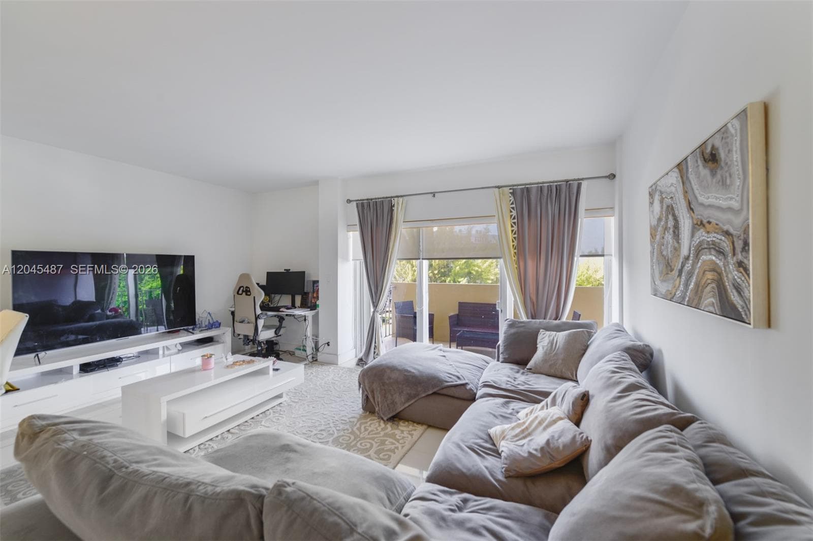 880 NE 69th St # 5L, Miami, FL 33138 photo 5