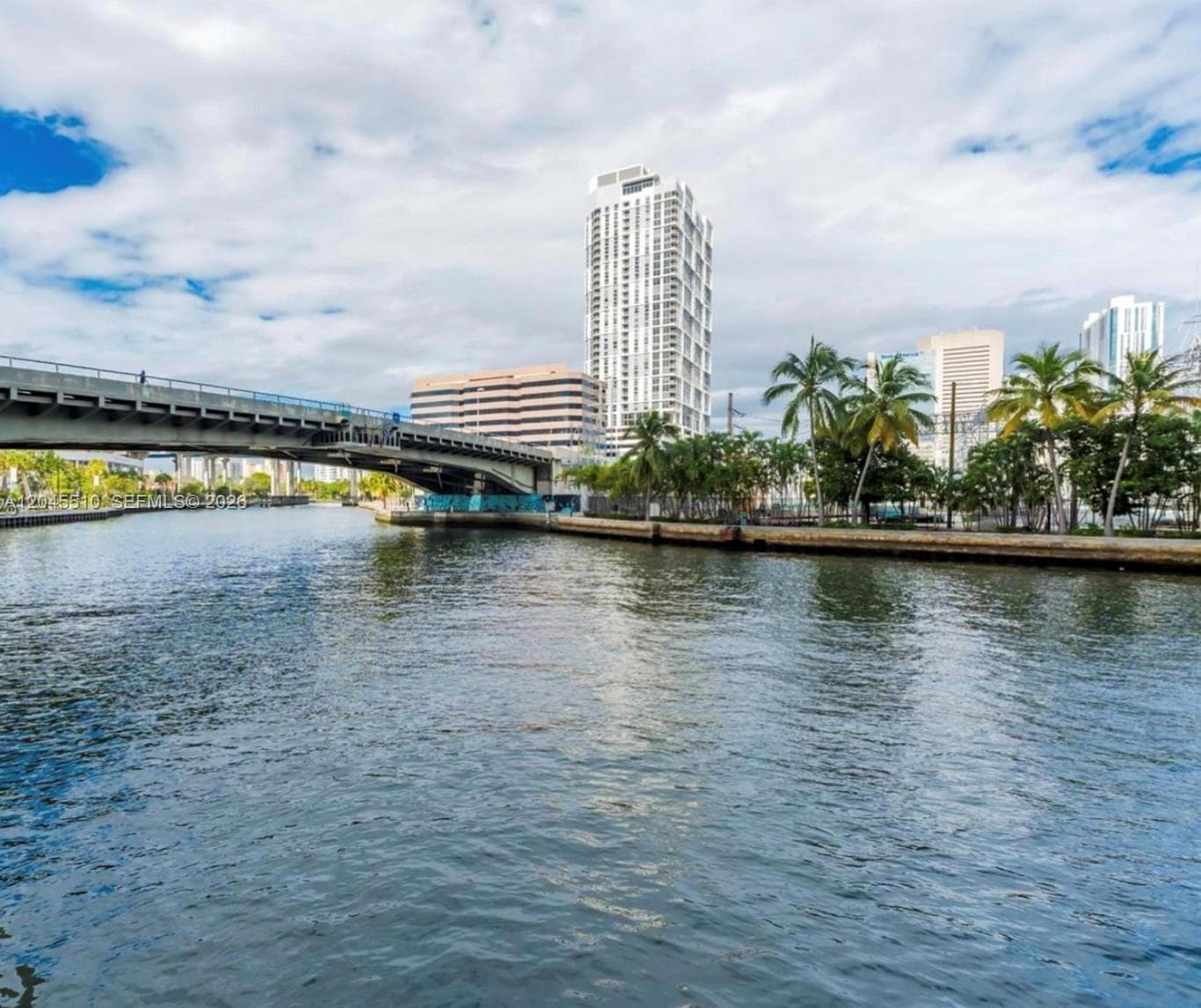 175 SW 7th St # 1212, Miami FL 33130 photo 5
