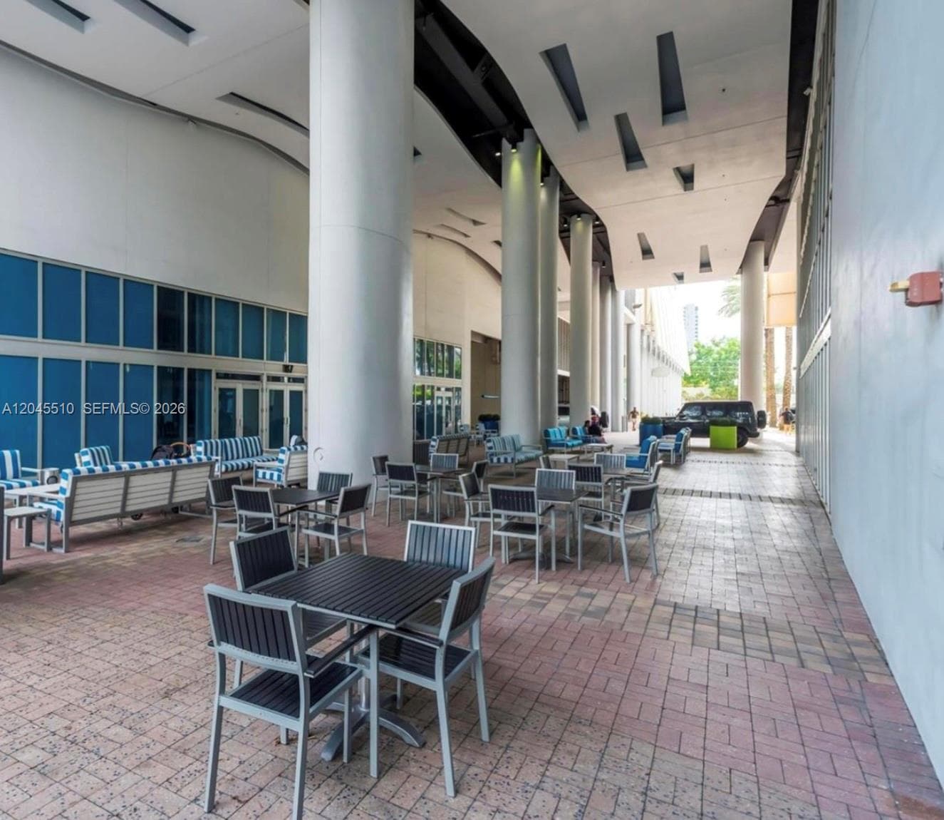 175 SW 7th St # 1212, Miami FL 33130 photo 4