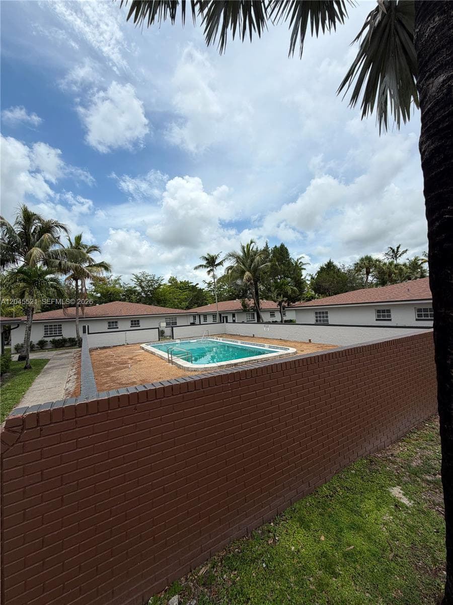 2557 NW 60TH TER, Sunrise FL 33313 photo 4