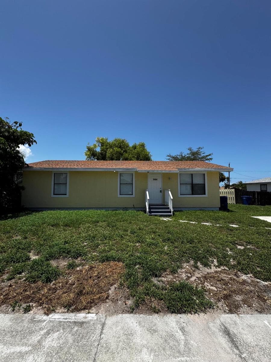 1464 W 32nd Street, Riviera Beach FL 33404 photo 2