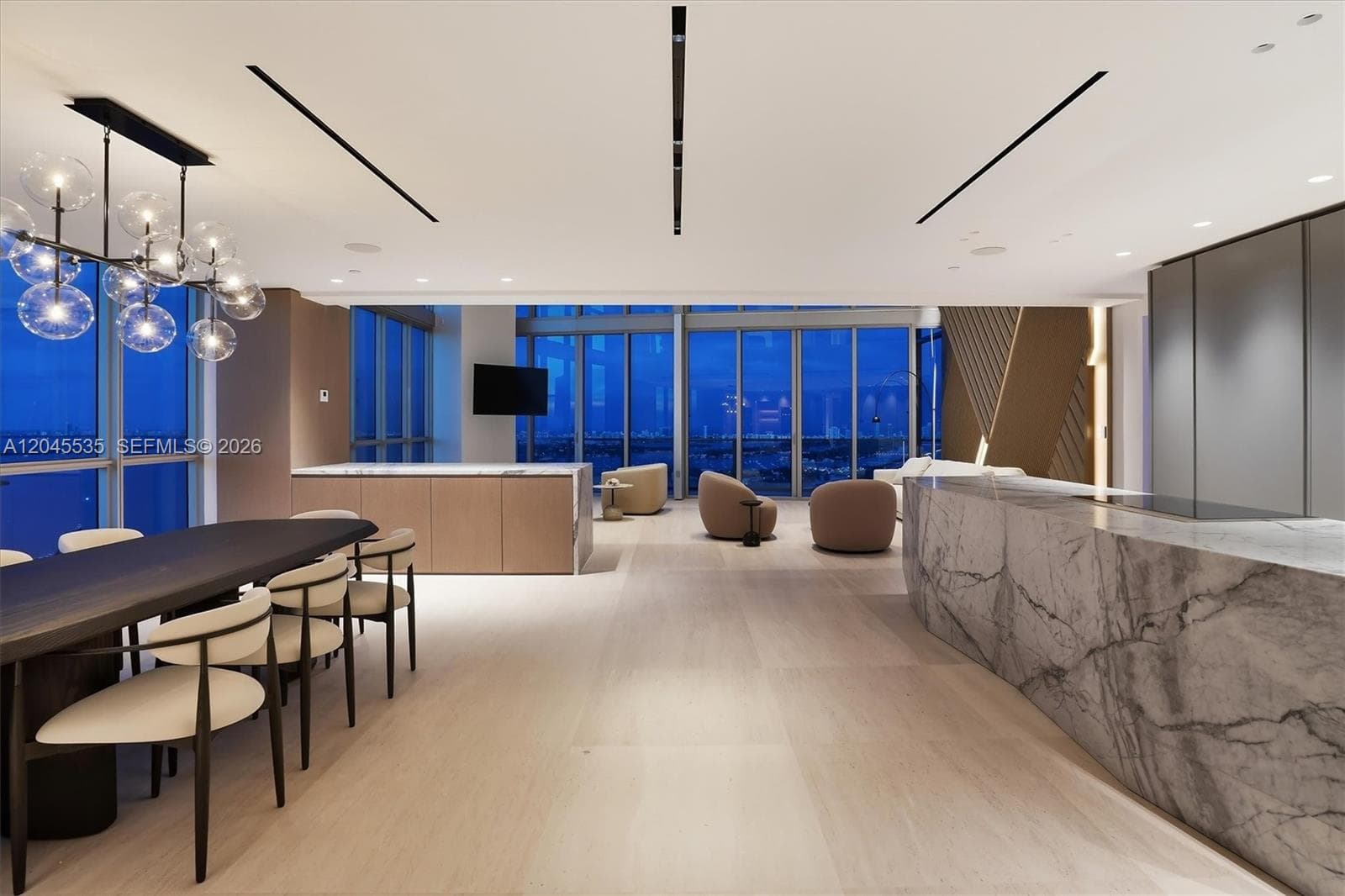 1100 Biscayne Blvd # 3906, Miami FL 33132 photo 2