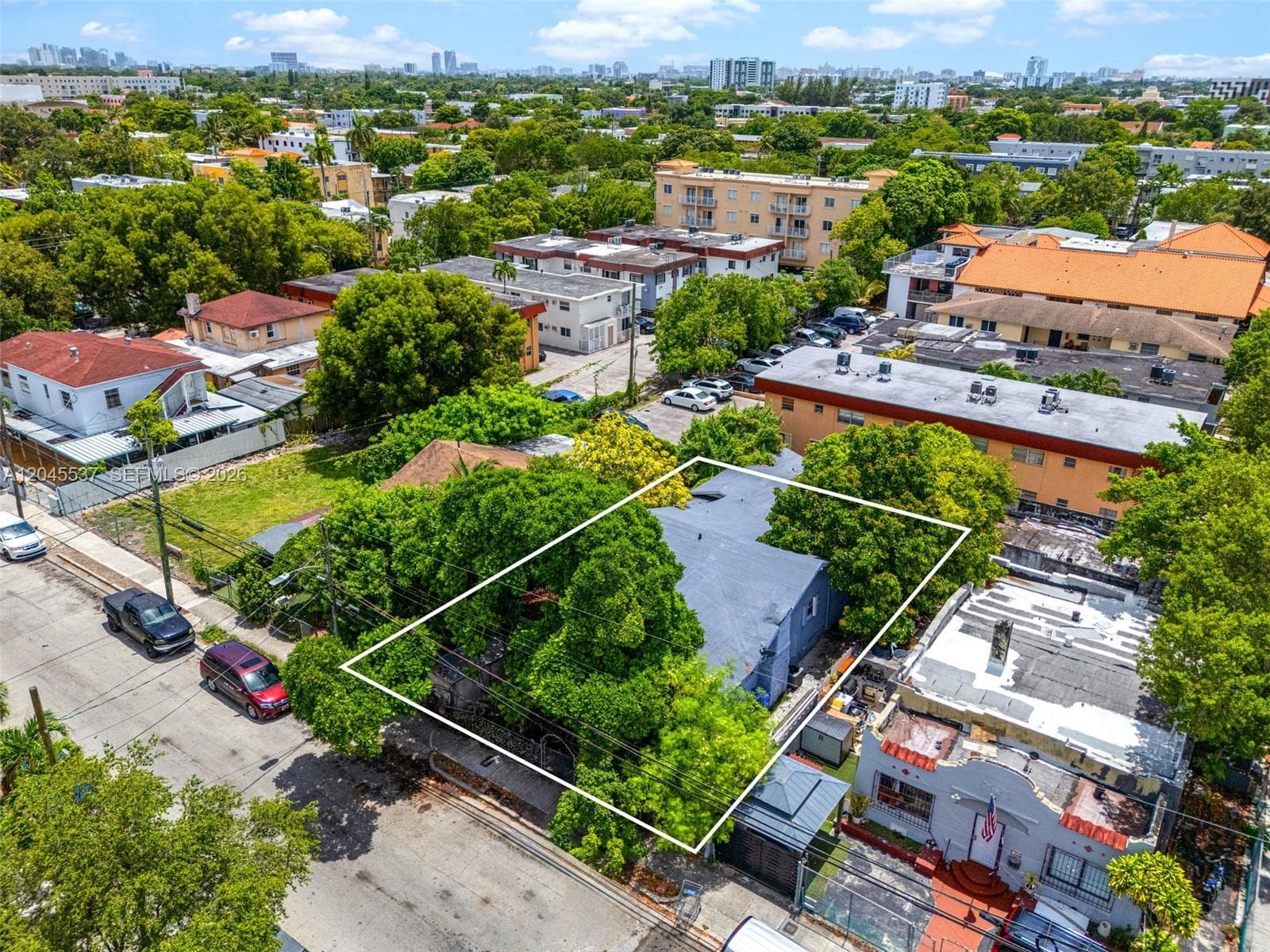 210 SW 13th Ave, Miami FL 33135 photo 3