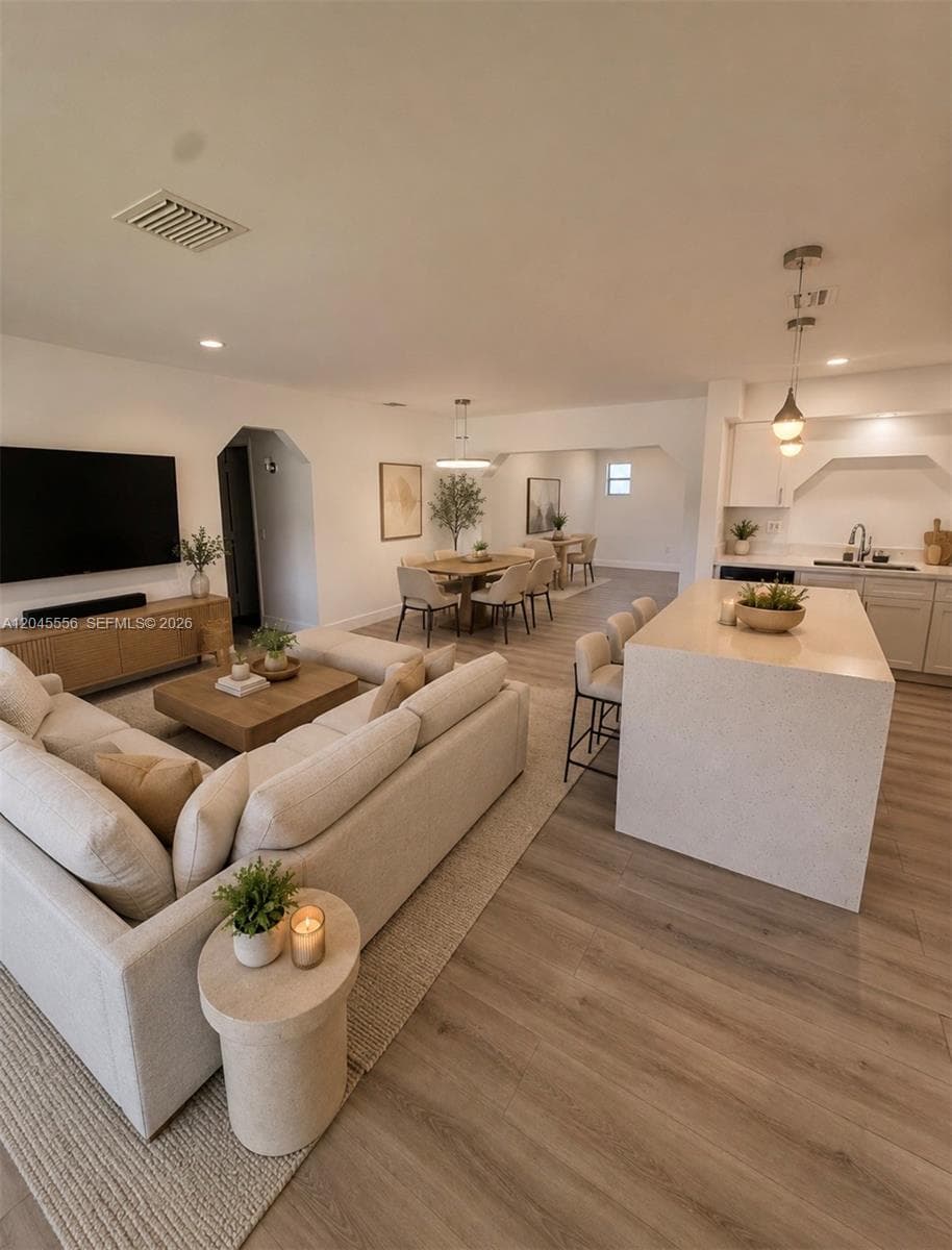 8720 NW 11th St, Pembroke Pines FL 33024