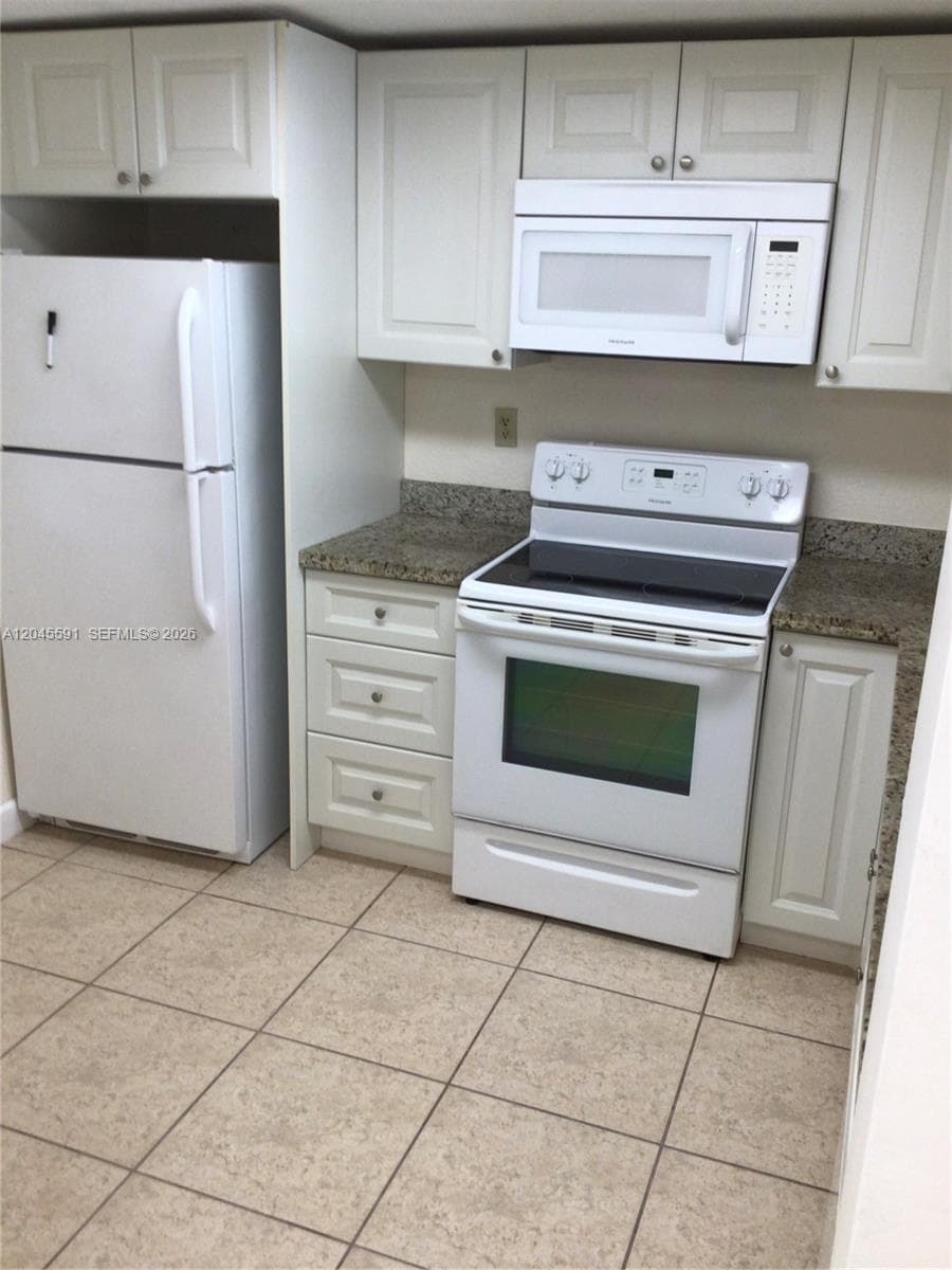 10975 SW 107th St # 302, Miami FL 33176 photo 3
