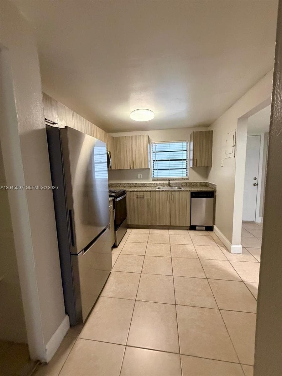 2011 NW 55th Ave # 209, Lauderhill FL 33313 photo 2