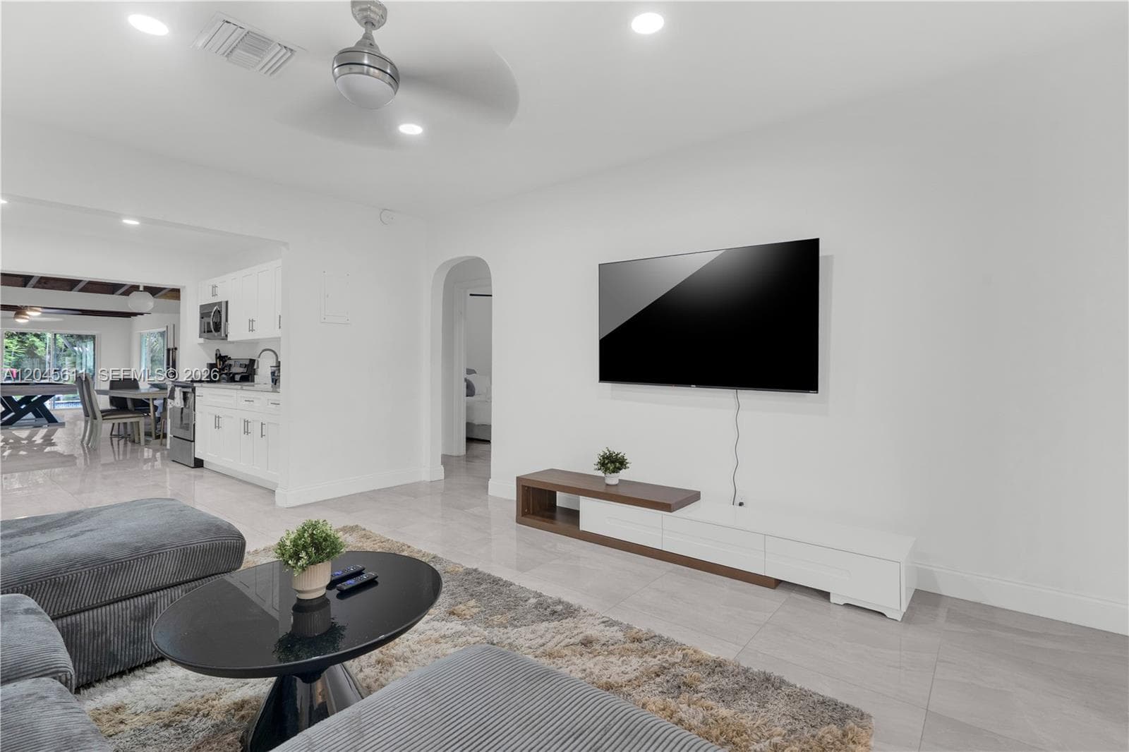 2827 Adams St, Hollywood, FL 33020 photo 2