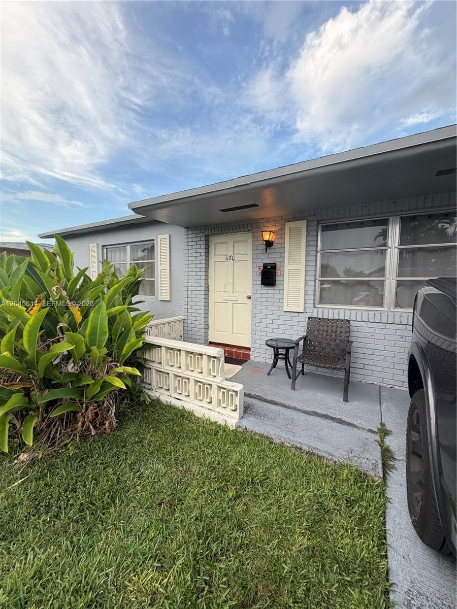 1170 NW 66th Ter, Margate FL 33063 photo 4