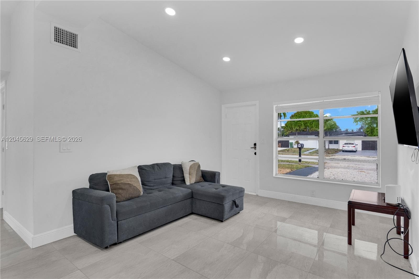 1016 SW 22nd Ter, Fort Lauderdale FL 33312 photo 4