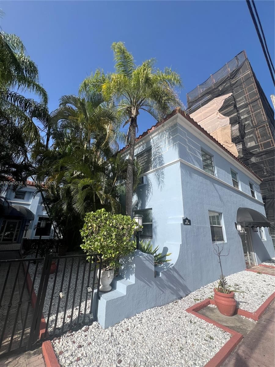 215 30th St # 22, Miami Beach FL 33140 photo 5