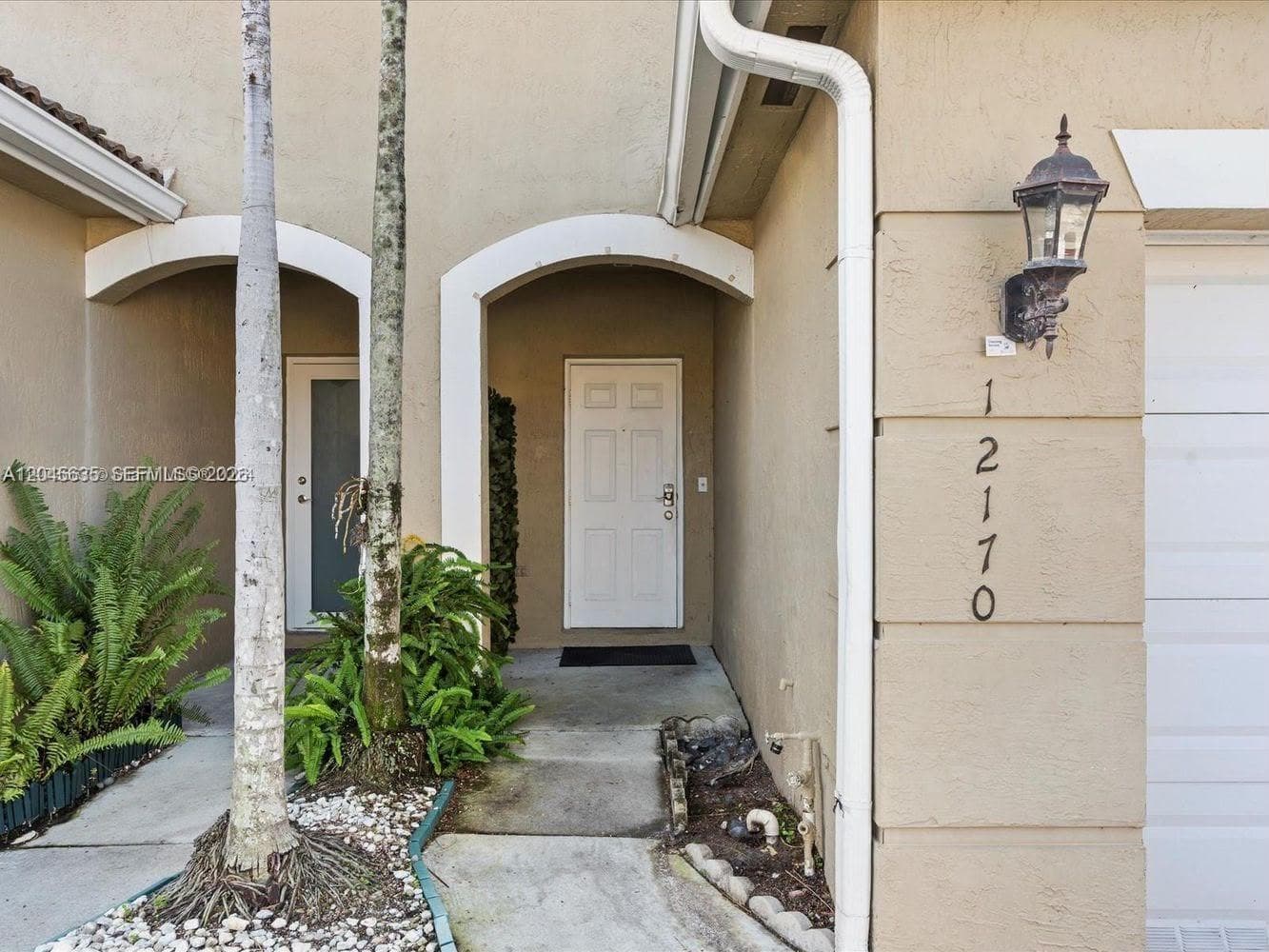 12170 SW 5th Ct, Pembroke Pines FL 33025 photo 5