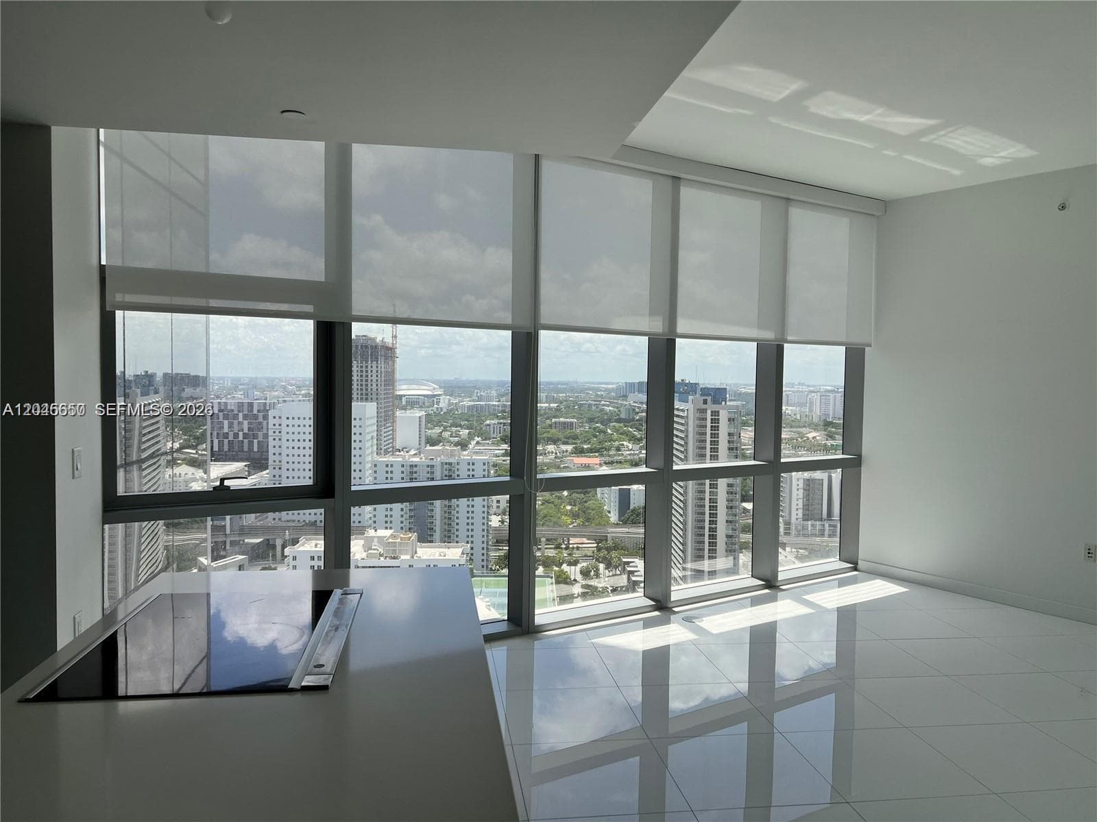 851 NE 1st Ave # 2702, Miami FL 33132 photo 4